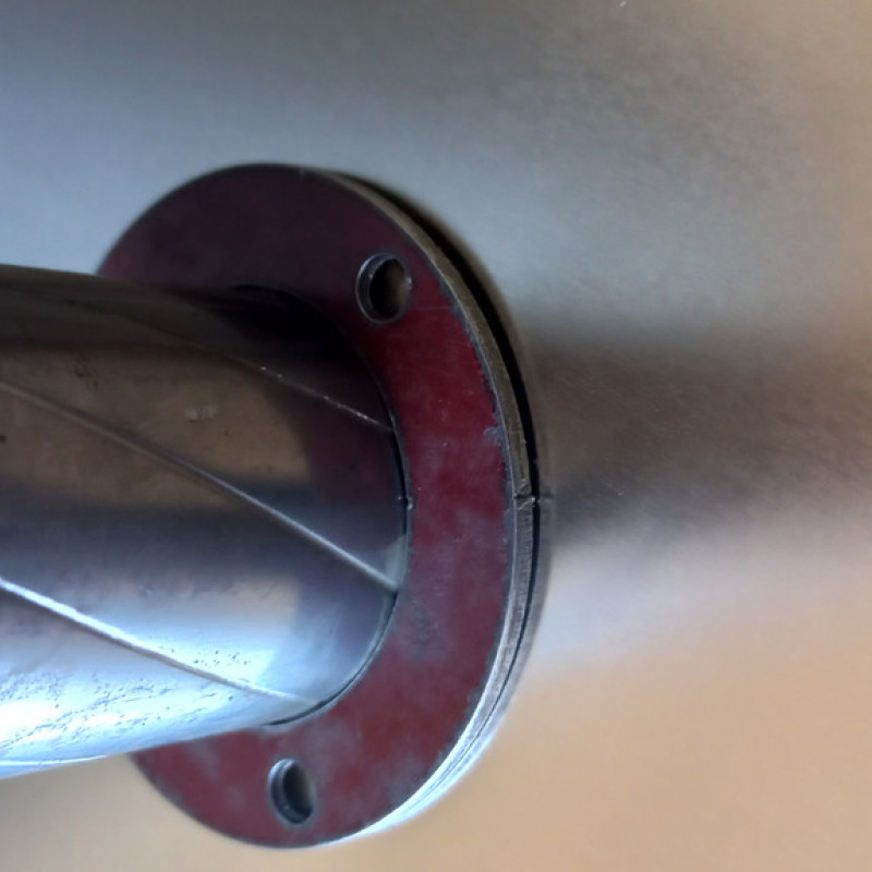 Кріплення з металу